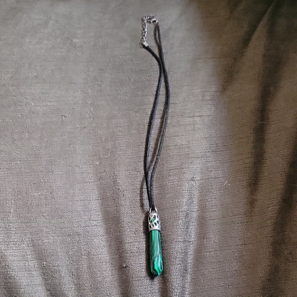 Elegant Green Pendant Necklace